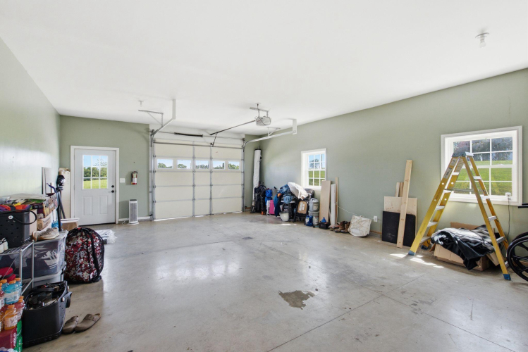 Listing Image 73
