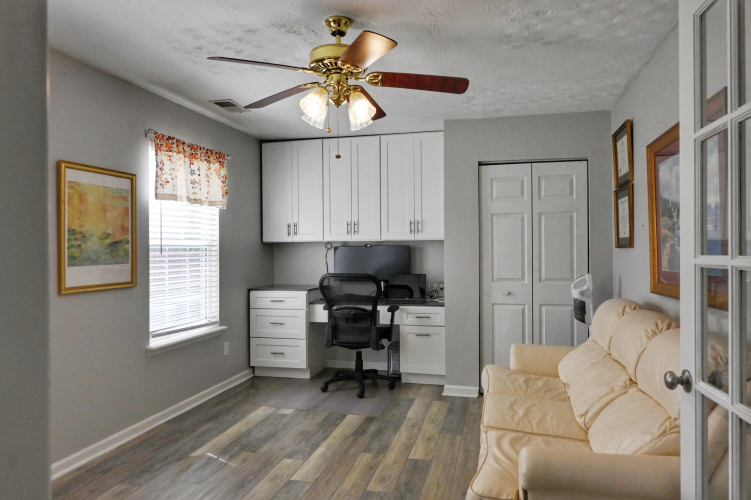Listing Image 13