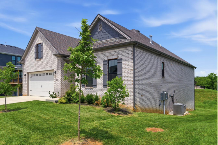 Listing Image 14