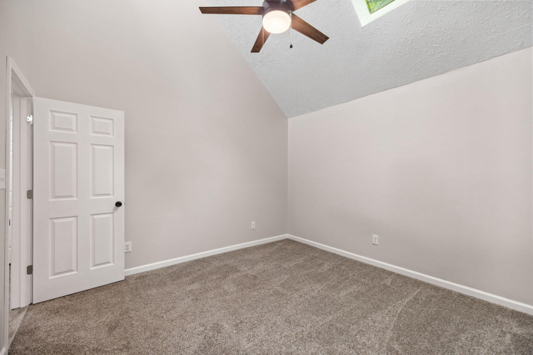 Listing Image 48