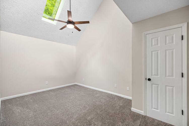 Listing Image 53