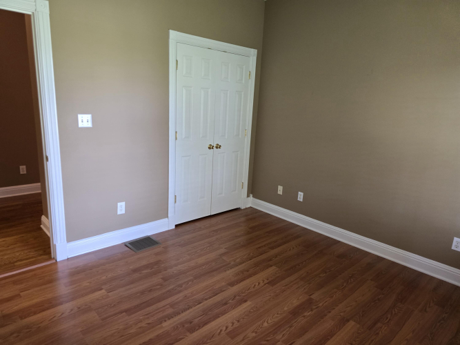 Listing Image 24