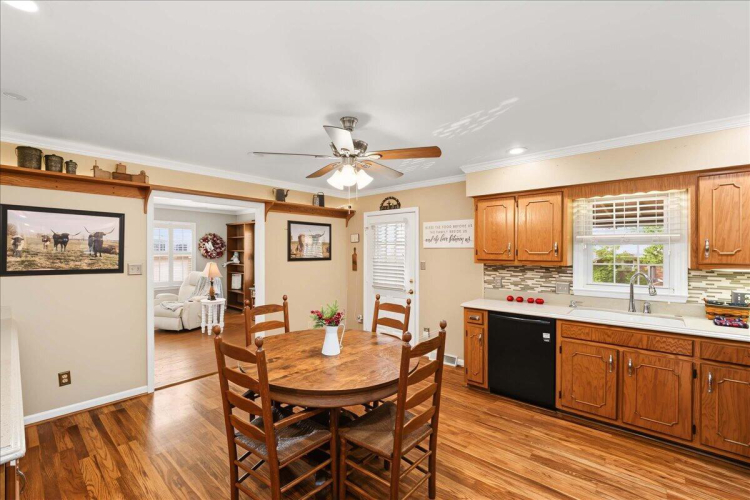 Listing Image 13