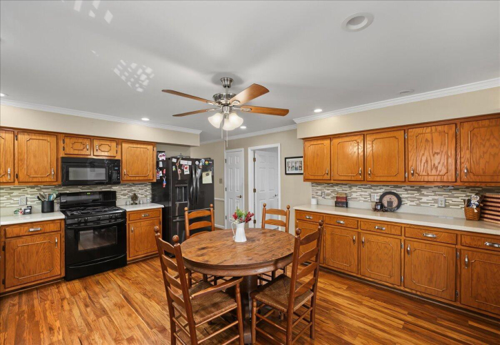 Listing Image 16
