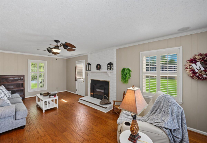 Listing Image 20