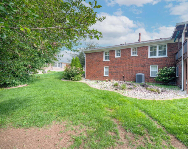 Listing Image 43