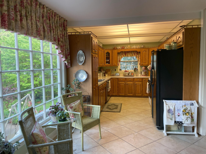 Listing Image 12