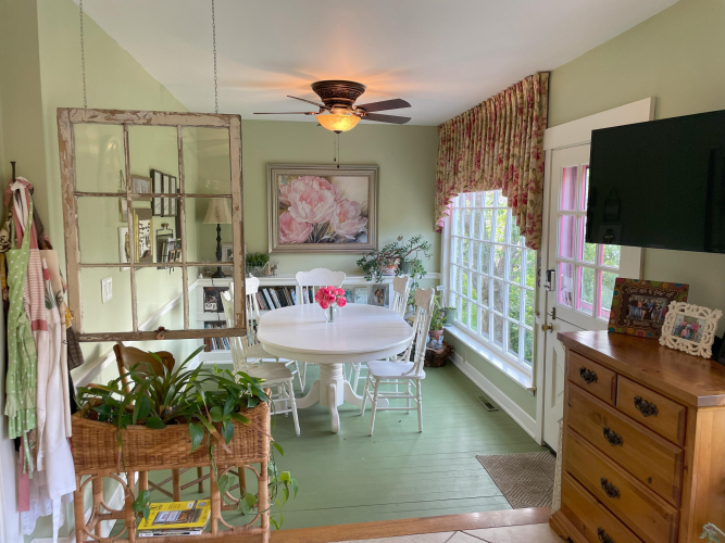 Listing Image 15