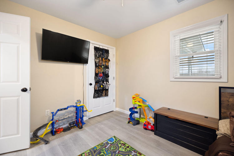 Listing Image 37