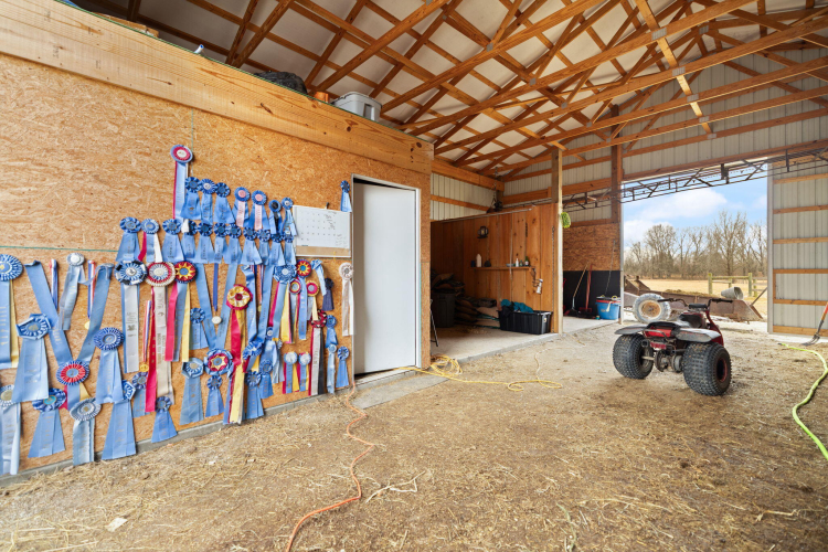Listing Image 5