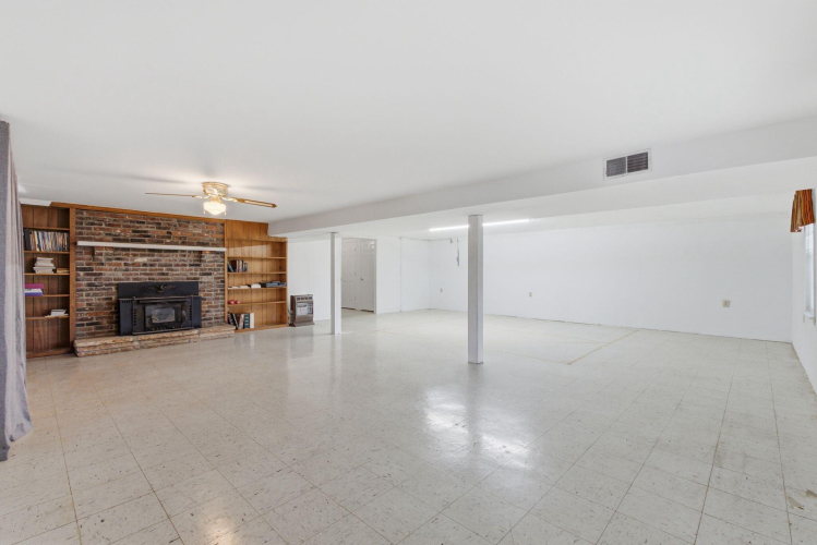 Listing Image 30