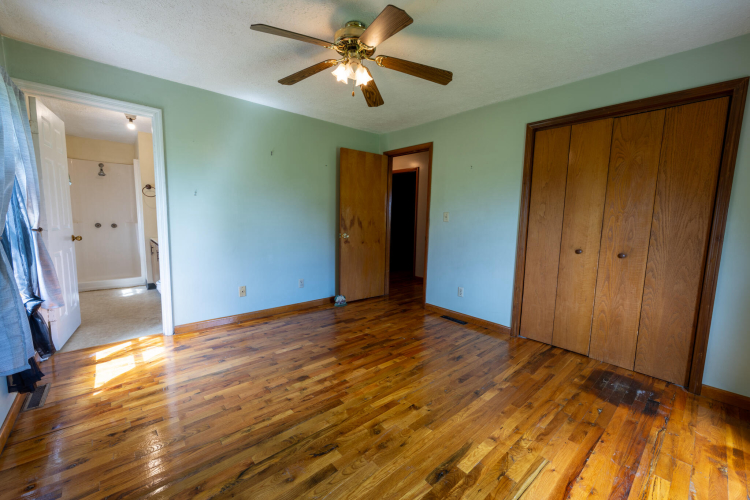 Listing Image 29