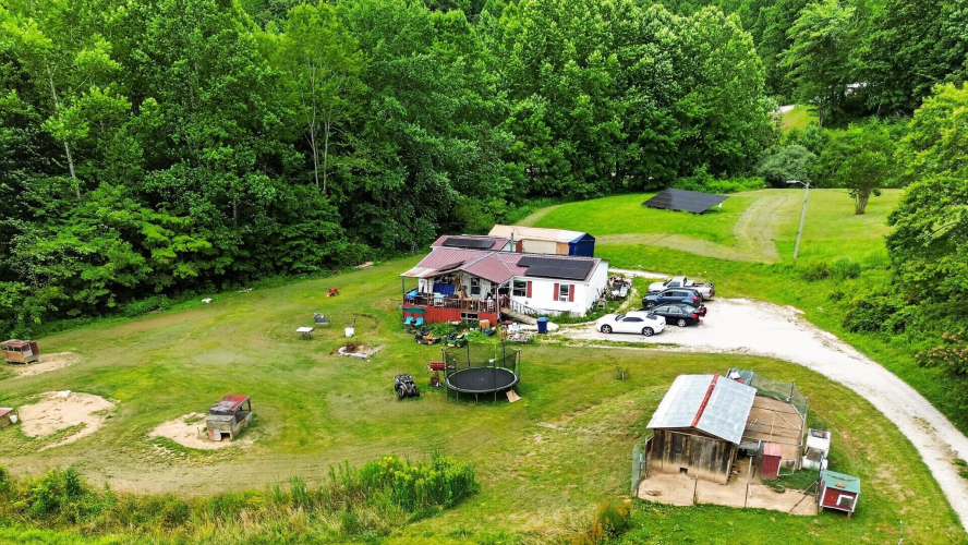 Listing Image 4