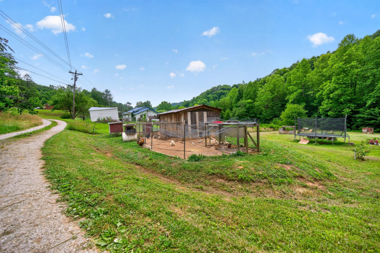 Listing Image 43