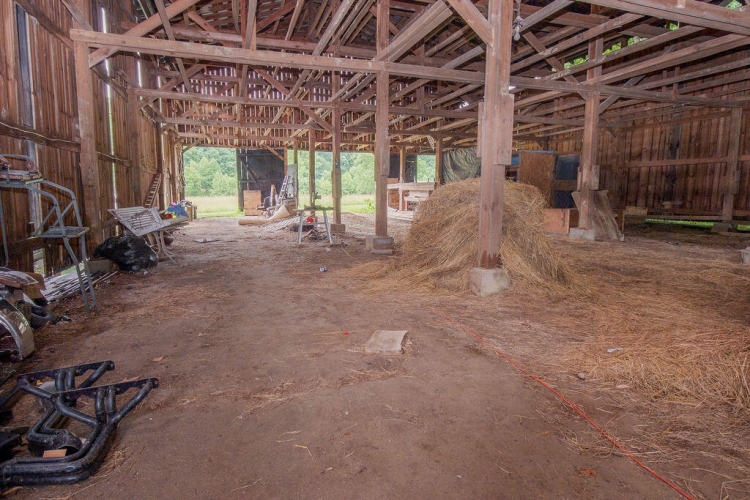 Listing Image 8