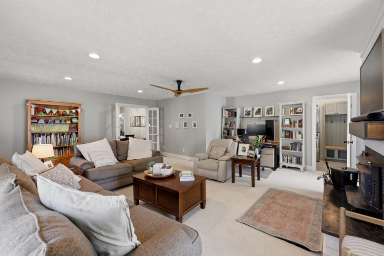 Listing Image 18