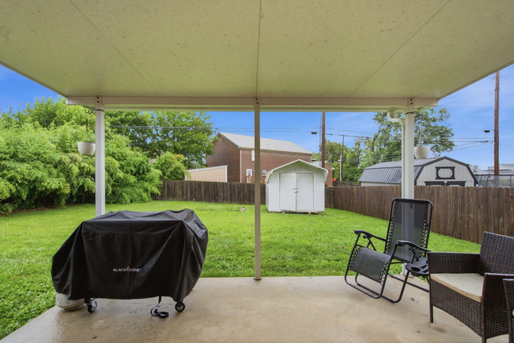 Listing Image 10