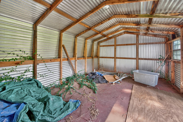 Listing Image 24