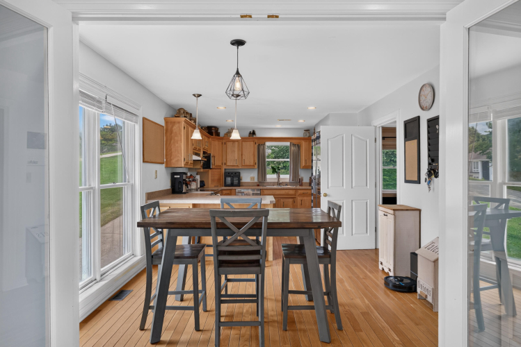 Listing Image 15