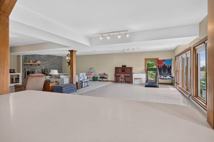 Listing Image 51