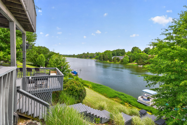 Listing Image 64