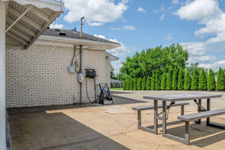 Listing Image 14