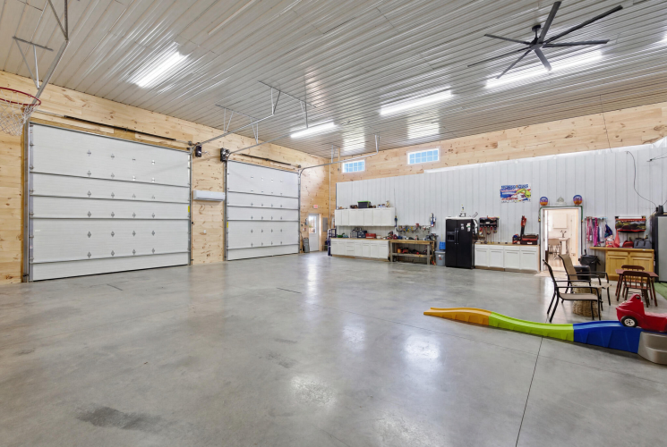Listing Image 42