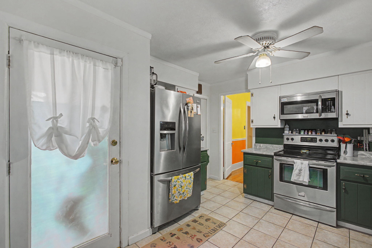 Listing Image 5