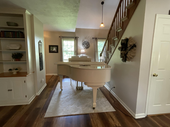 Listing Image 6