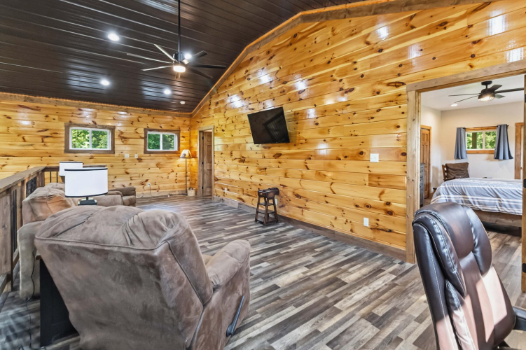 Listing Image 123