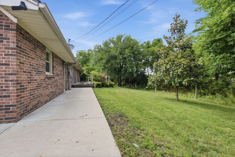 Listing Image 46