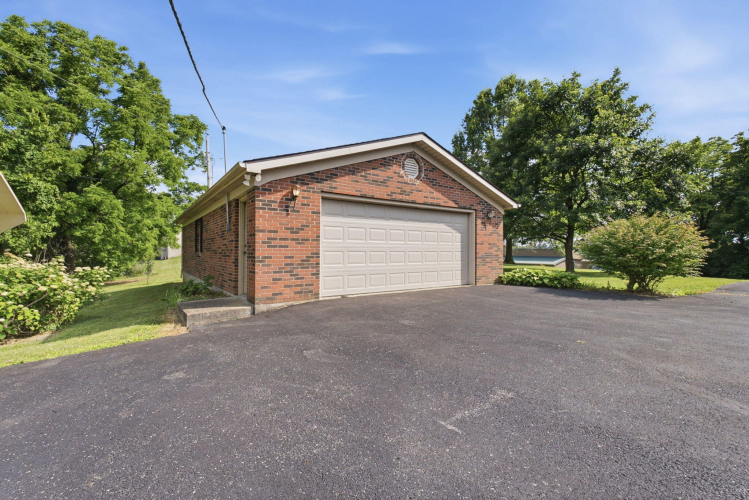 Listing Image 50