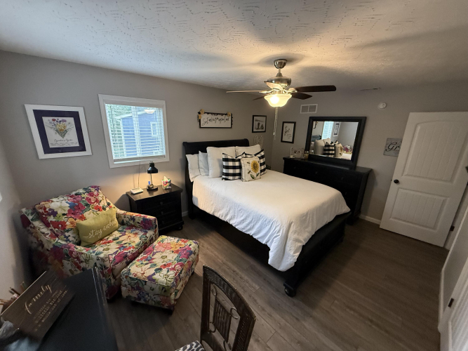 Listing Image 54
