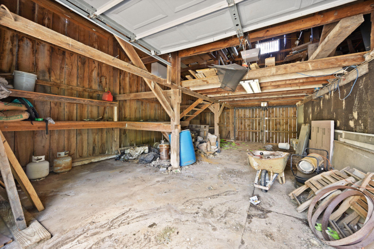 Listing Image 12