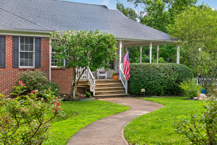 Listing Image 4