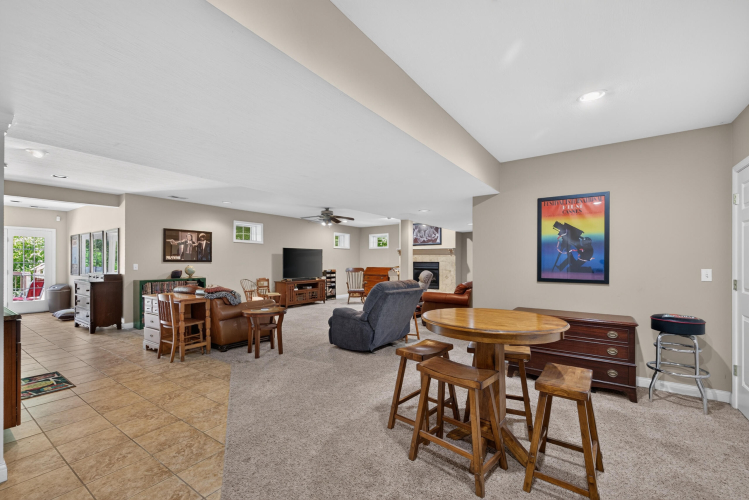 Listing Image 34