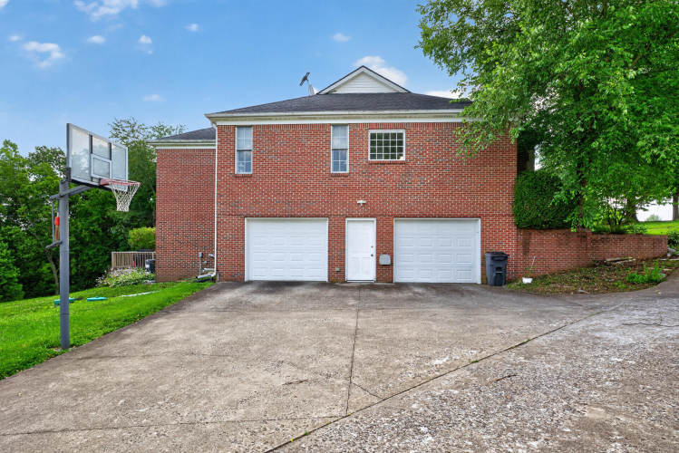 Listing Image 46