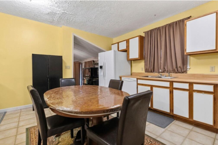 Listing Image 16