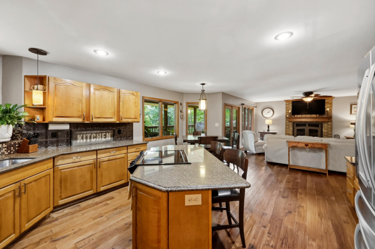 Listing Image 14