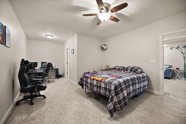 Listing Image 32