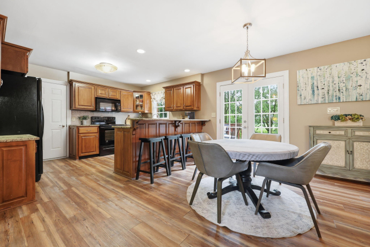 Listing Image 22