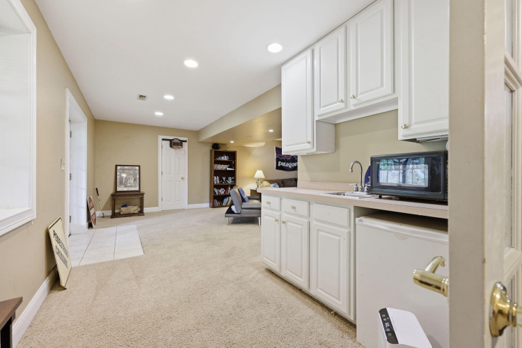 Listing Image 57