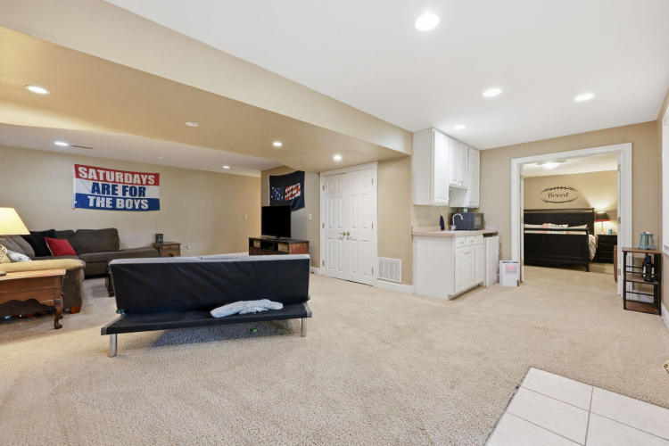 Listing Image 58