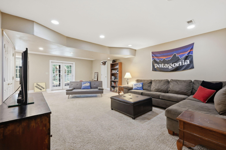 Listing Image 59