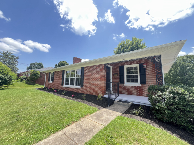 Listing Image 2