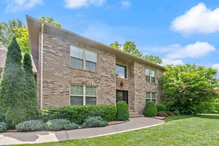 Listing Image 102