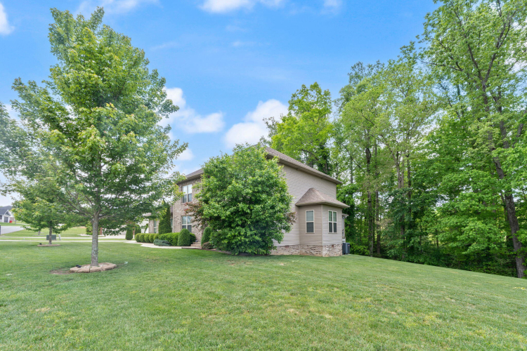 Listing Image 105