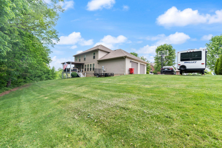 Listing Image 111