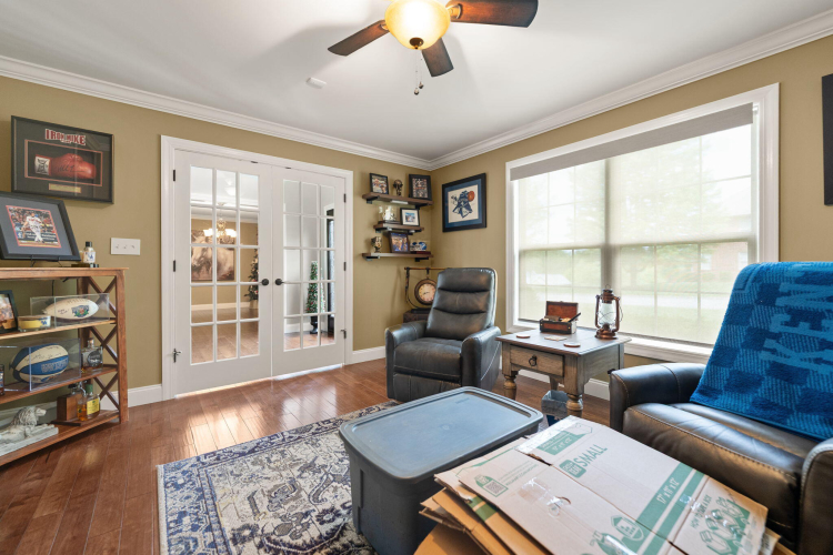 Listing Image 13
