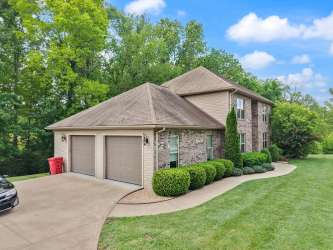 Listing Image 127